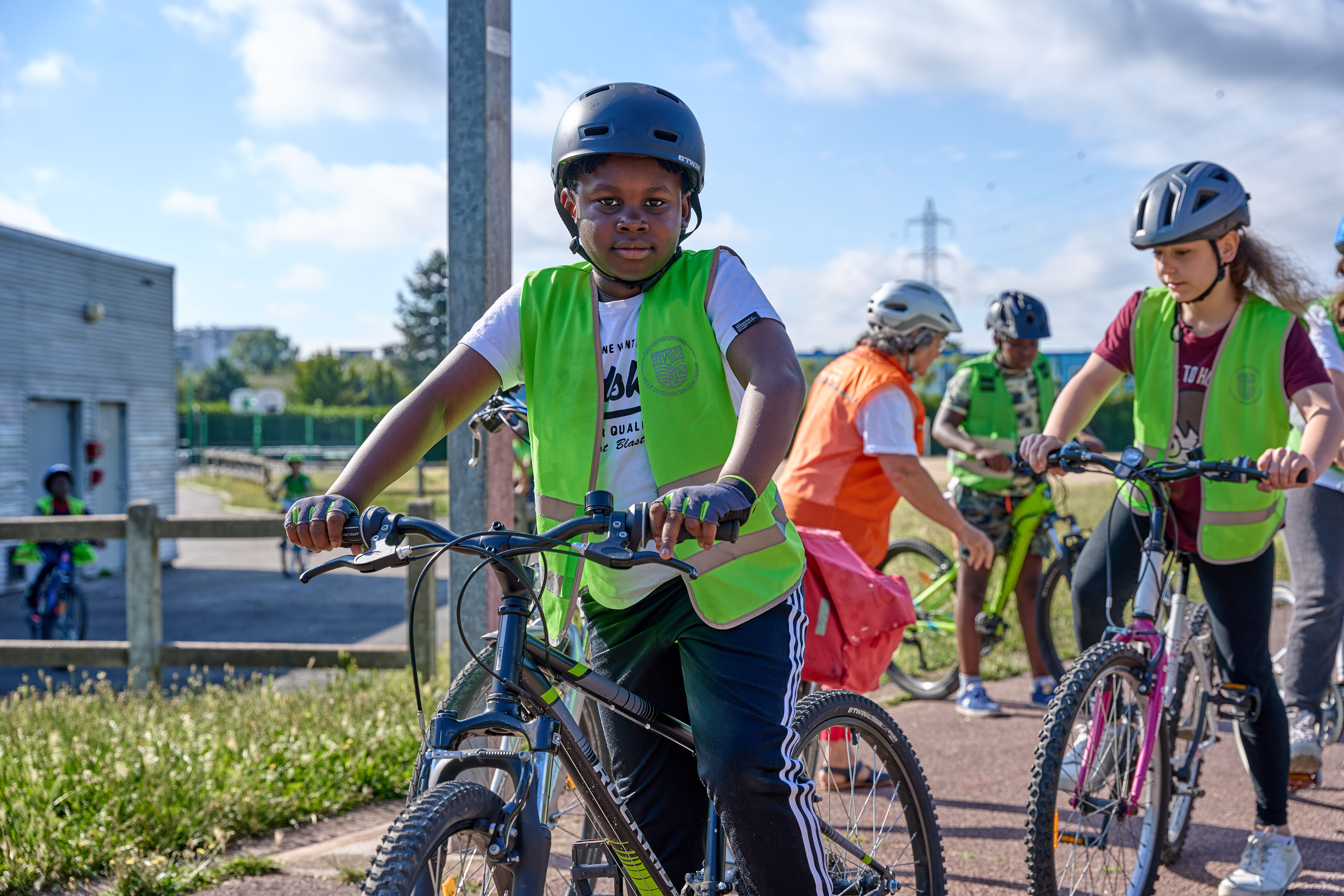 Circulation des enfants à vélo : que dit la loi ?